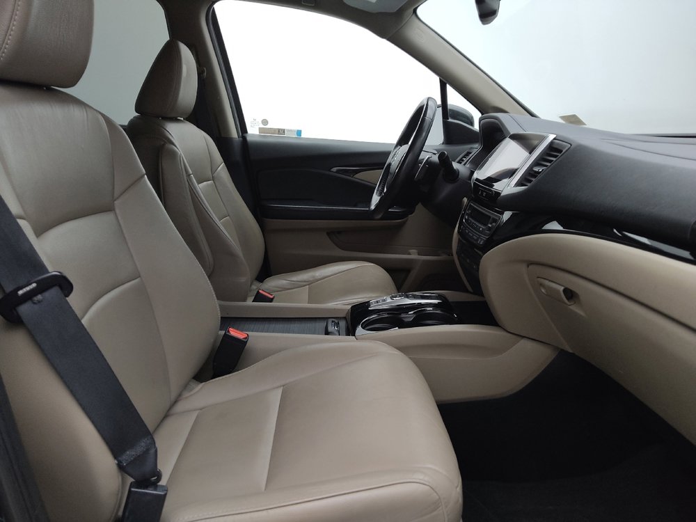 Used 2018 Honda Pilot Touring image 21