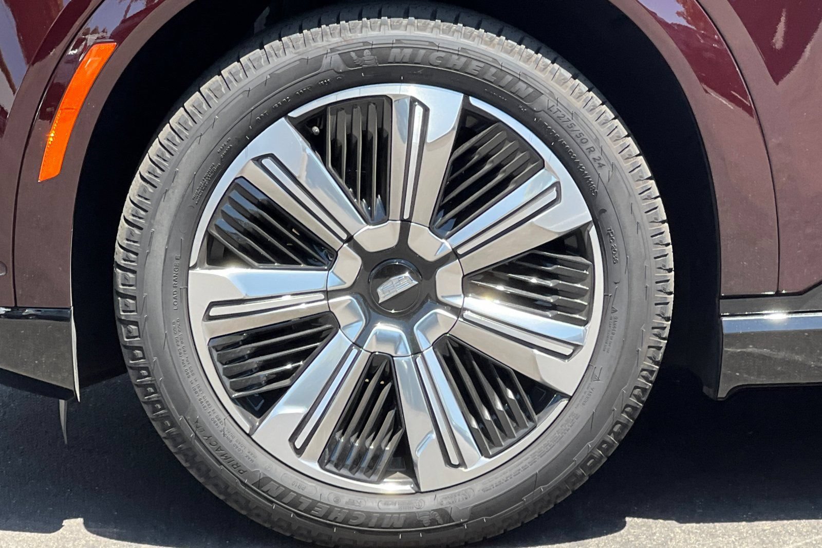 Used 2026 Cadillac Escalade IQ Luxury 1 w/ LPO, Floor Liner Package AWD/4WD image 42