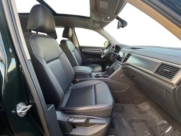 Used 2021 Volkswagen Atlas SE w/ Panoramic Sunroof Package image 13