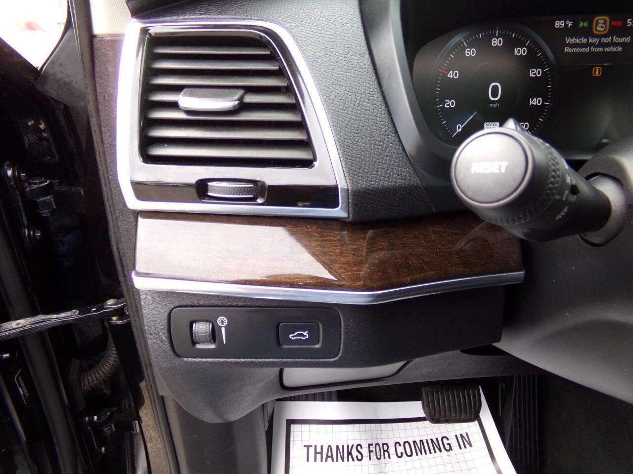 Used 2016 Volvo XC90 T6 Momentum w/ Momentum Plus Package image 38