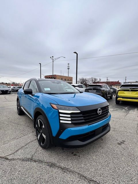 New 2025 Nissan Kicks SR image 3