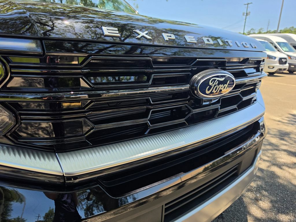 New 2026 Ford Expedition Max Platinum w/ Driver's Package AWD/4WD image 14