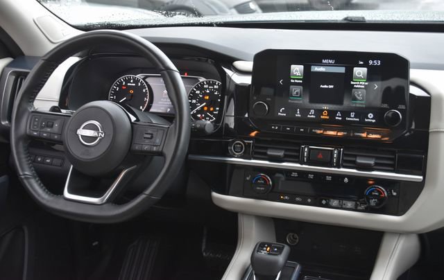 Used 2023 Nissan Pathfinder SL w/ SL Premium Package image 19