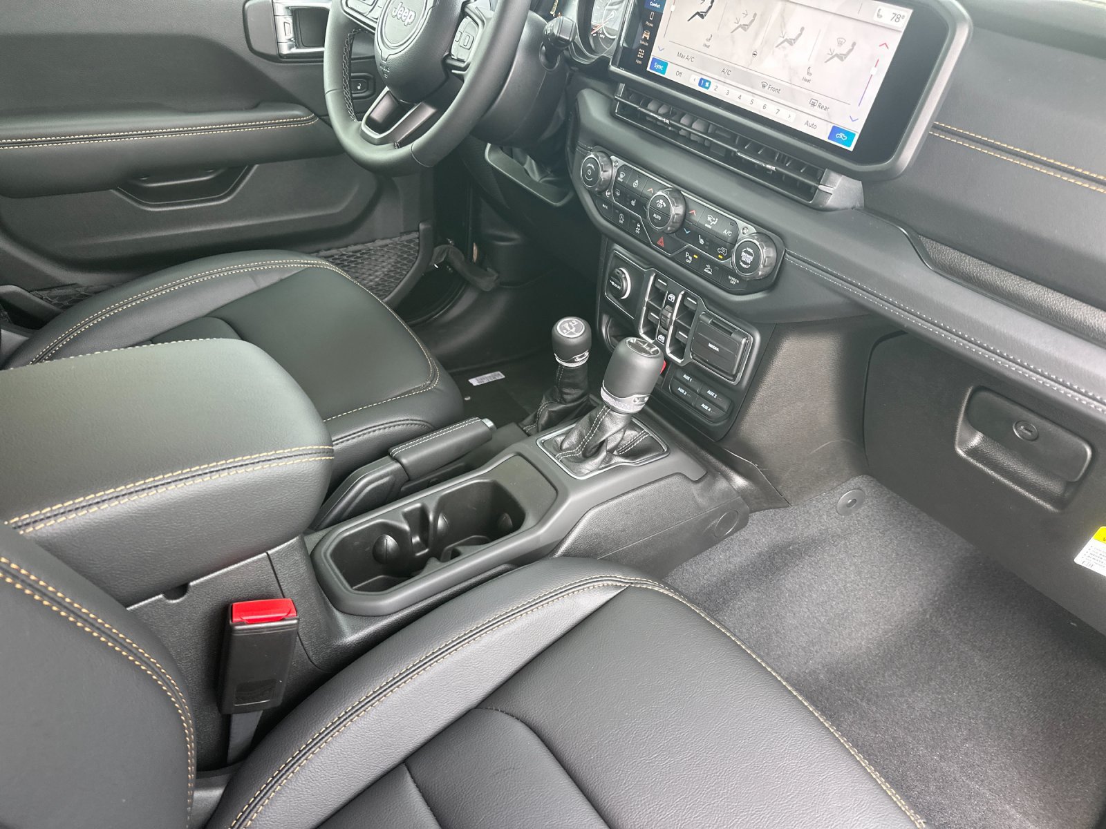 New 2026 Jeep Gladiator Sport AWD/4WD image 15