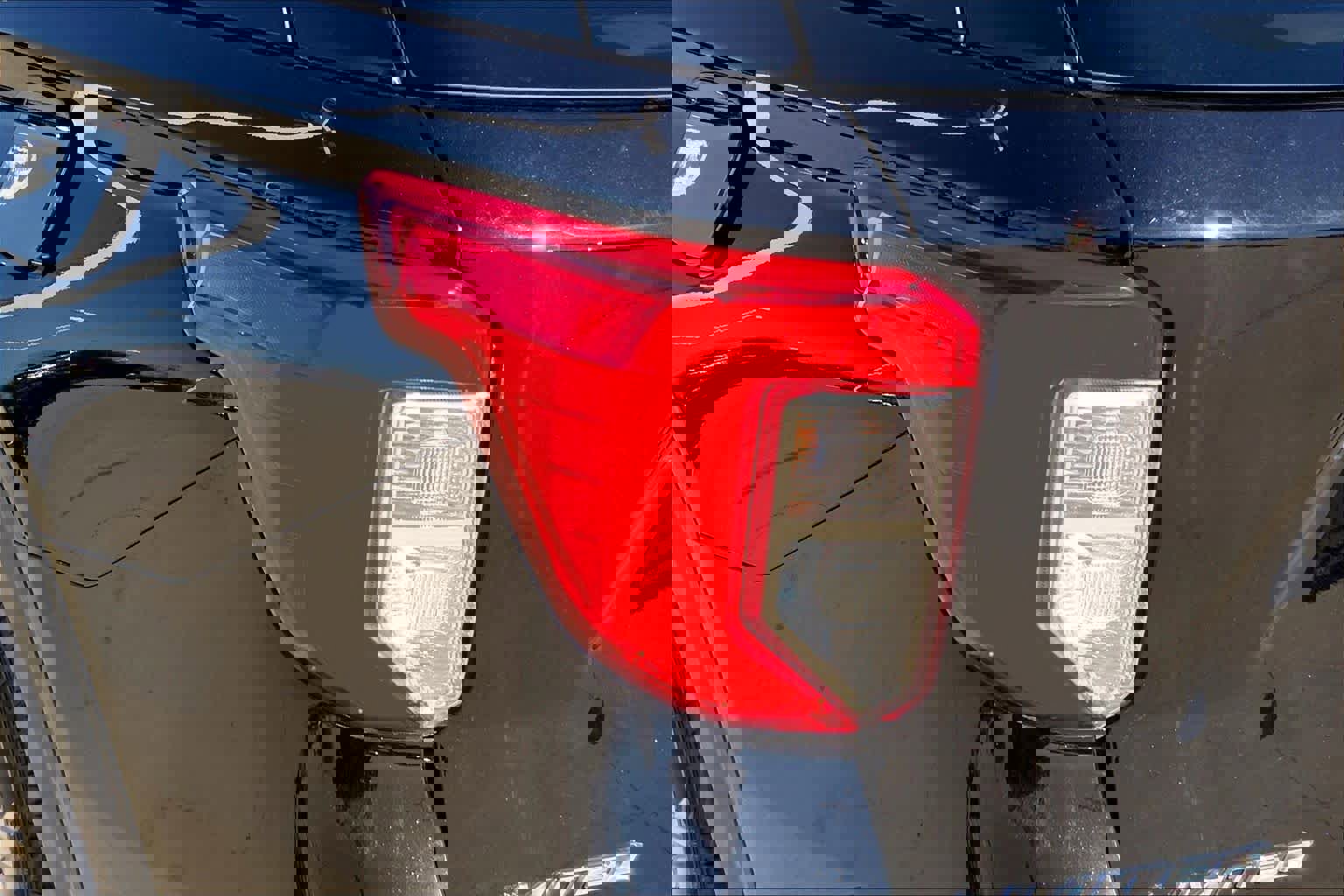 Used 2023 Ford Explorer Limited image 27