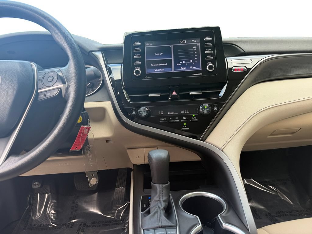 Used 2024 Toyota Camry LE FWD image 11