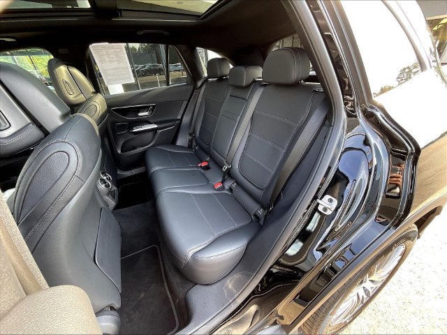 Used 2026 Mercedes-Benz GLC 300 4MATIC image 24