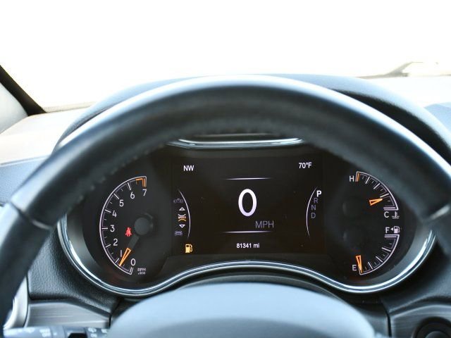 Used 2022 Jeep Grand Cherokee Limited AWD/4WD image 21
