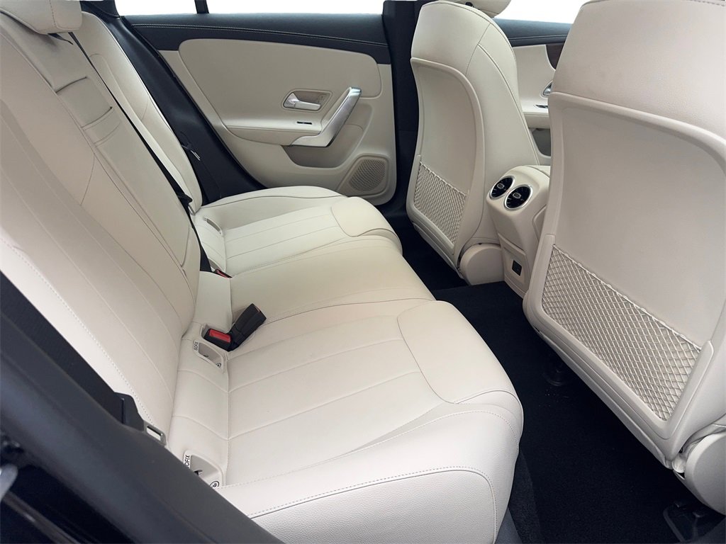 Used 2022 Mercedes-Benz CLA 250 4MATIC image 38