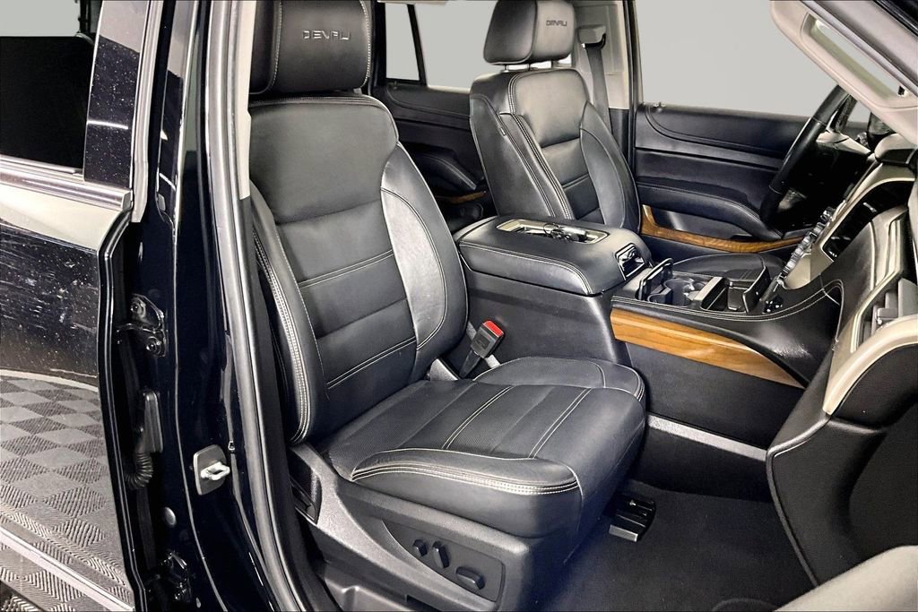 Certified 2019 GMC Yukon Denali w/ Denali Ultimate Package AWD/4WD image 29