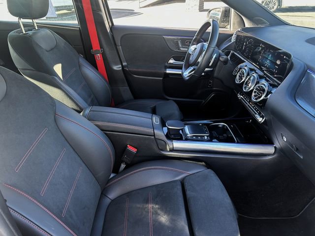 Used 2023 Mercedes-Benz GLA 35 AMG 4MATIC image 35