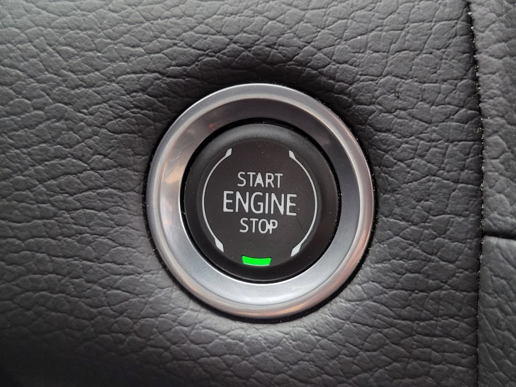 Used 2024 GMC Yukon XL Denali AWD/4WD image 36