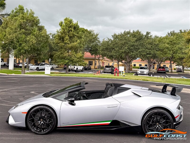 Used 2019 Lamborghini Huracan Performante AWD/4WD image 41