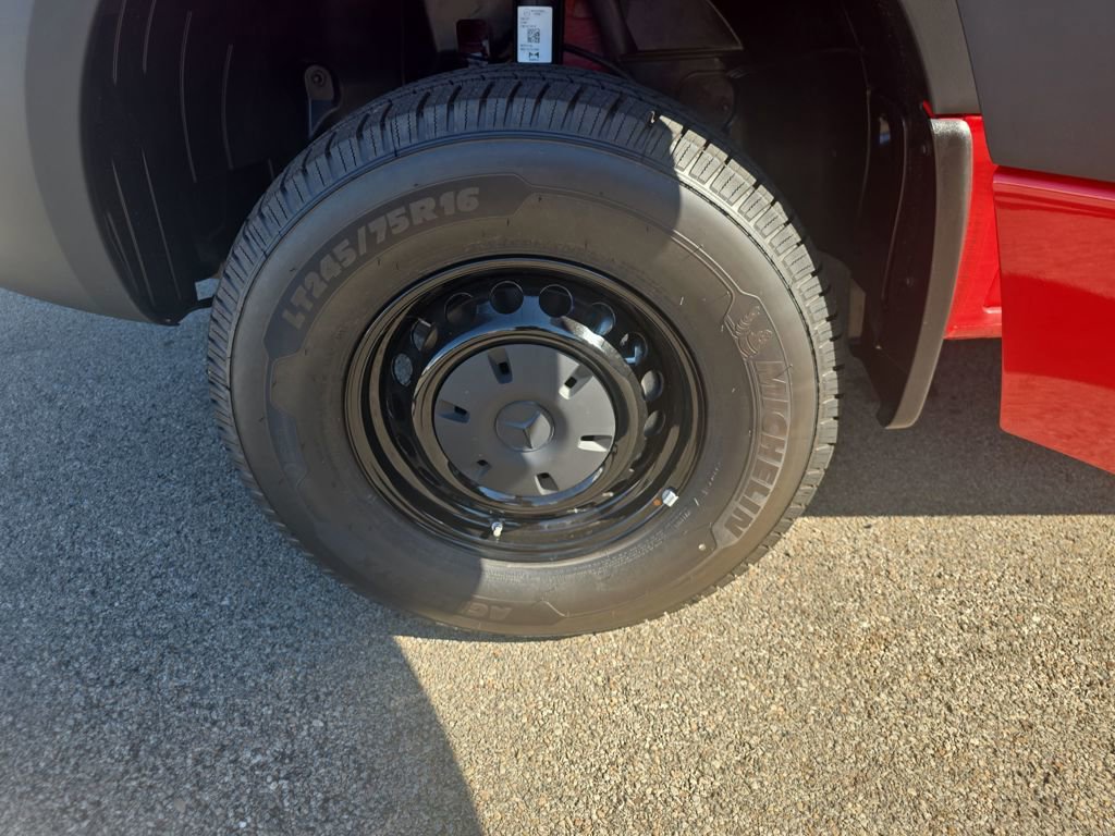 New 2025 Mercedes-Benz Sprinter 2500 image 25