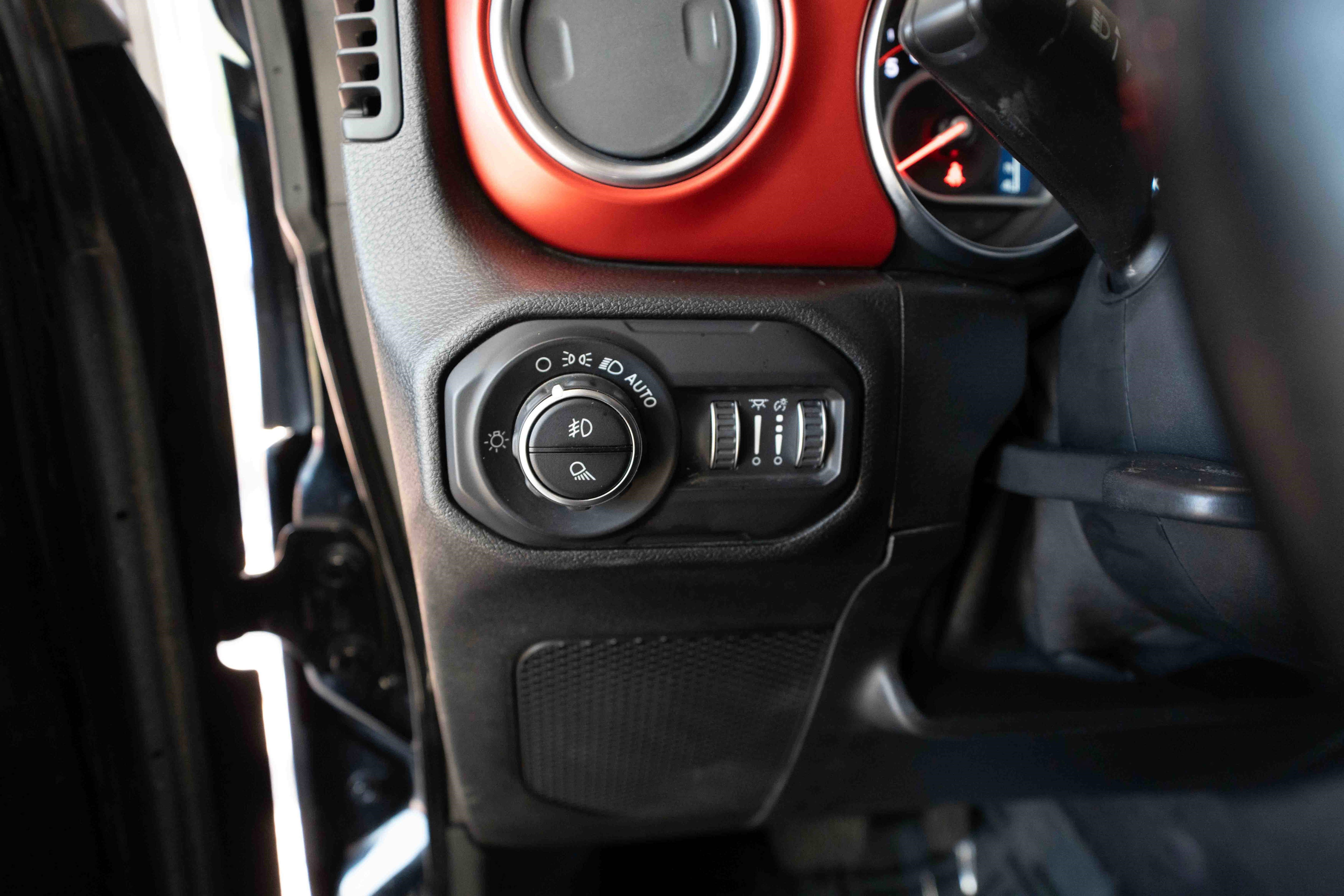 Used 2021 Jeep Gladiator Rubicon image 11