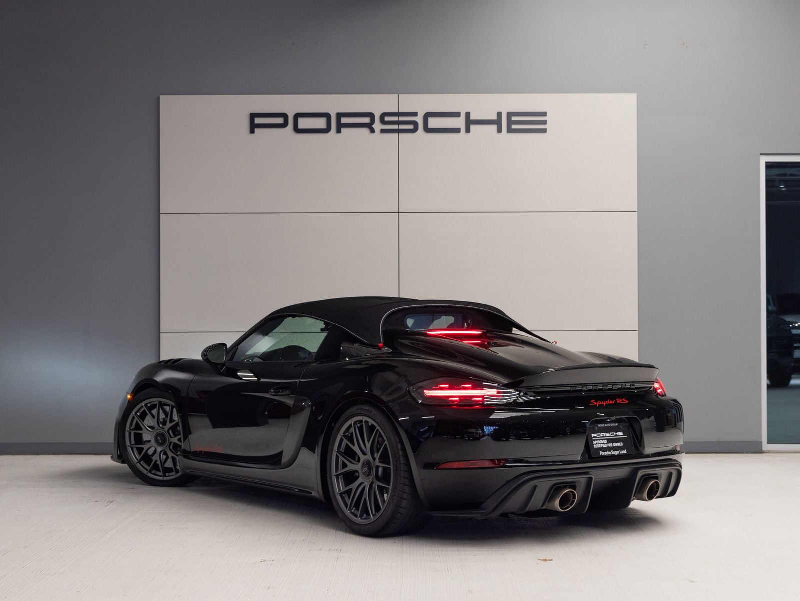Certified 2025 Porsche 718 Boxster Spyder RS RWD image 3