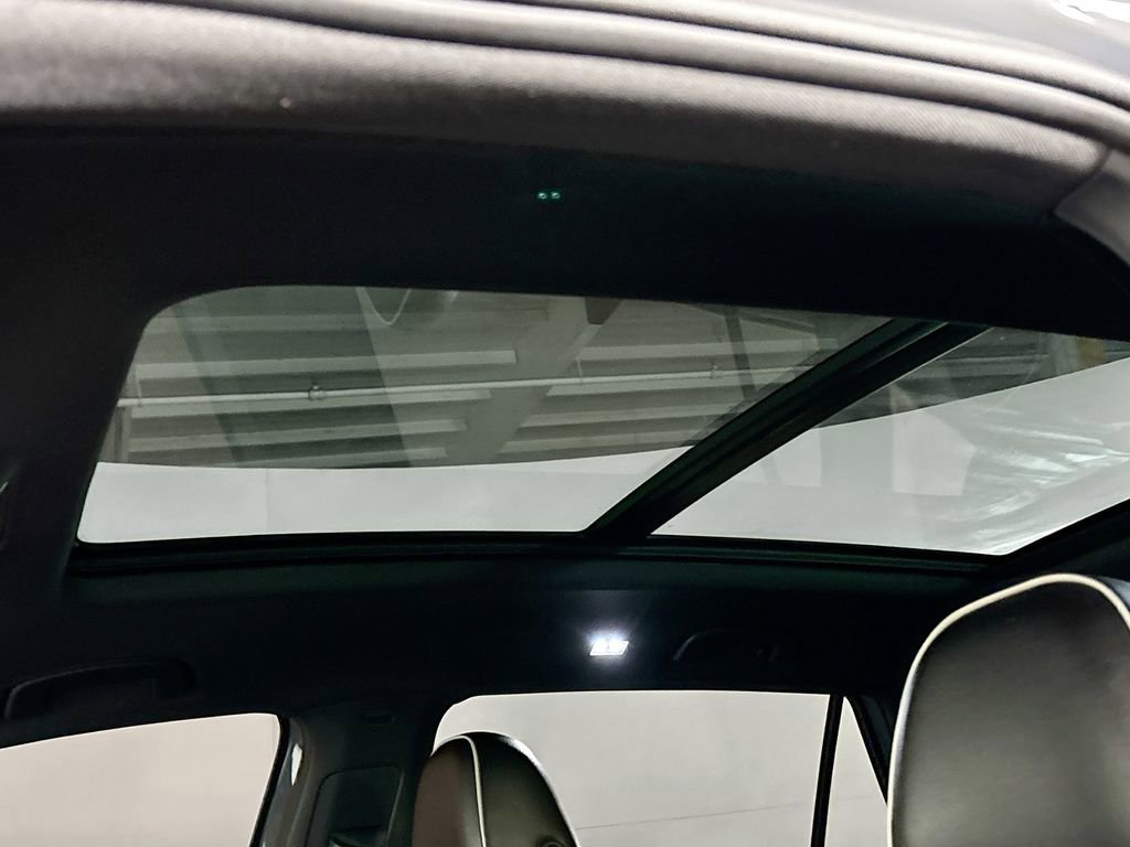 Certified 2024 Volkswagen Atlas Cross Sport SEL Premium R-Line image 18