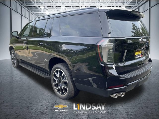 New 2026 Chevrolet Suburban RST w/ RST Capability Package AWD/4WD image 6