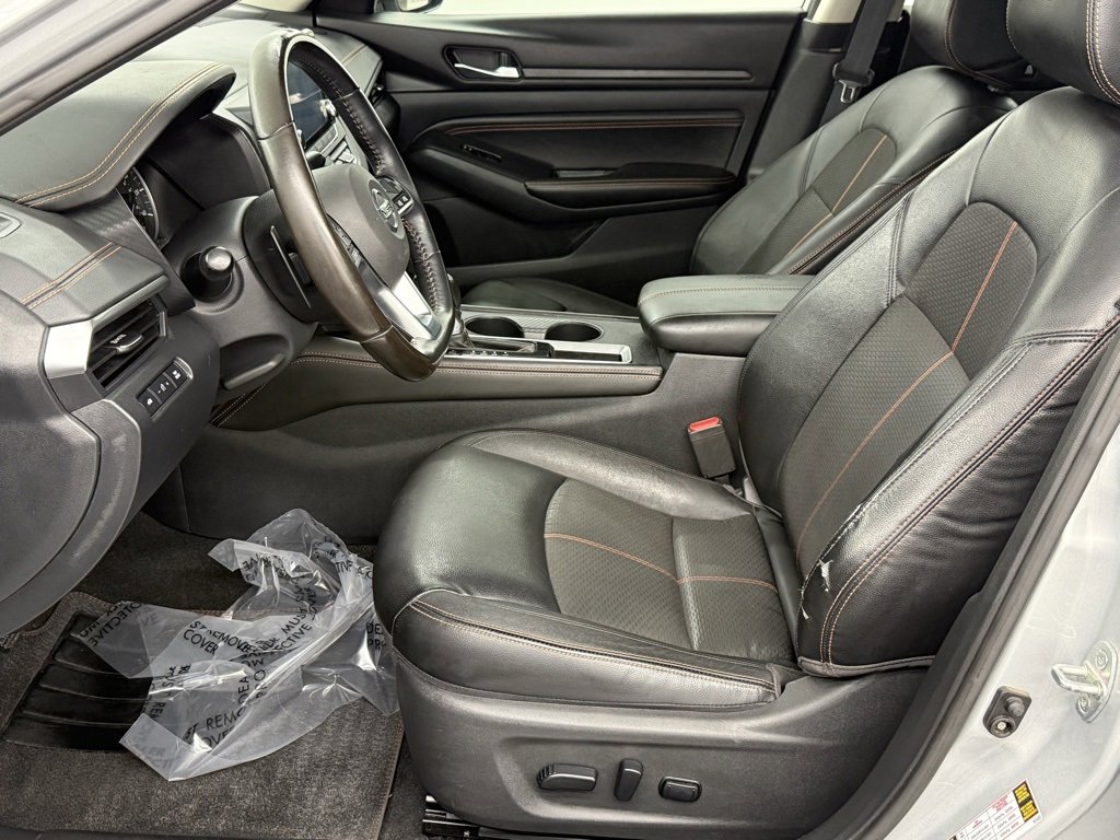 Used 2019 Nissan Altima 2.5 SR w/ SR Premium Package image 16