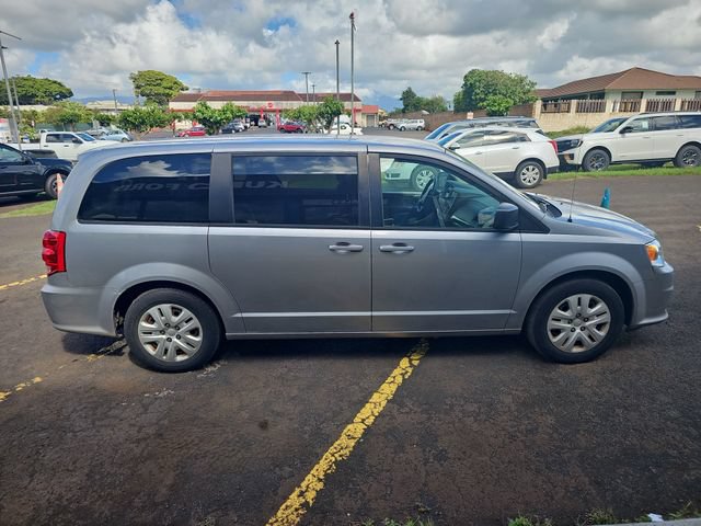 Used 2018 Dodge Grand Caravan SE w/ UConnect Hands-Free Group FWD image 6