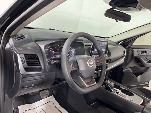Used 2025 Nissan Rogue S image 20