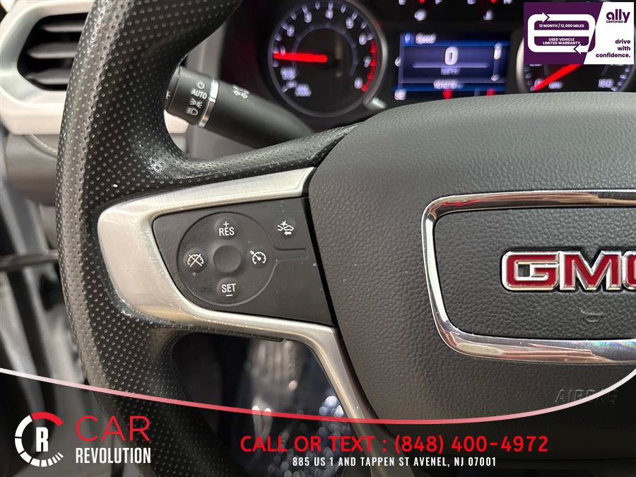 Used 2023 GMC Acadia SLE w/ Driver Convenience Package FWD image 30