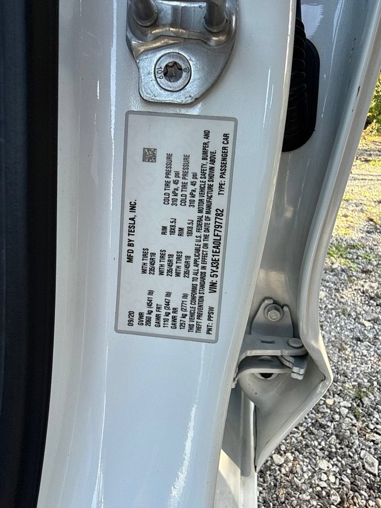 Used 2020 Tesla Model 3 Standard Range RWD image 11