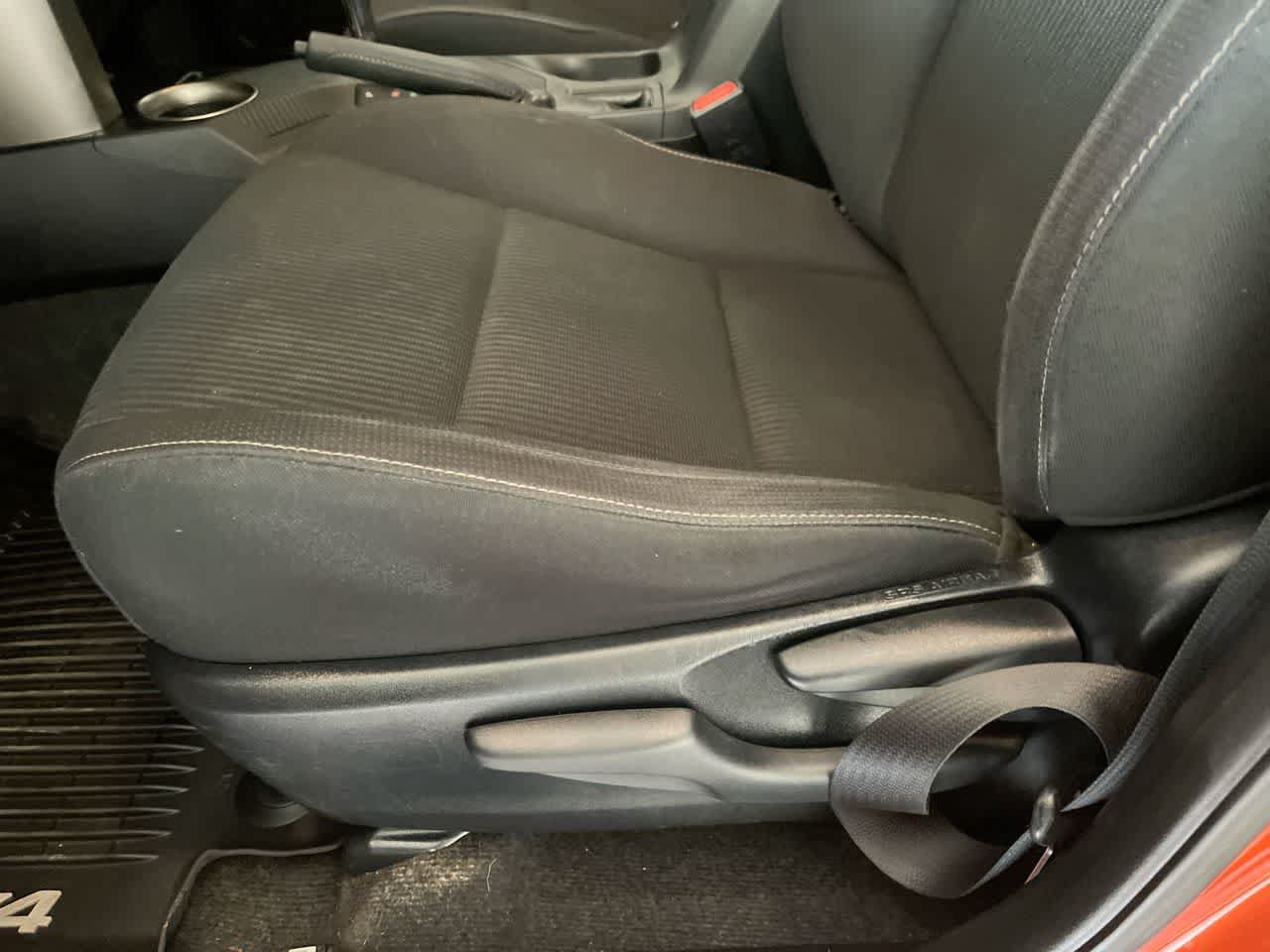Used 2015 Toyota RAV4 XLE AWD/4WD image 12