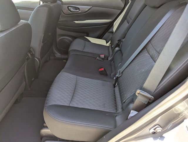 Certified 2020 Nissan Rogue SV image 17