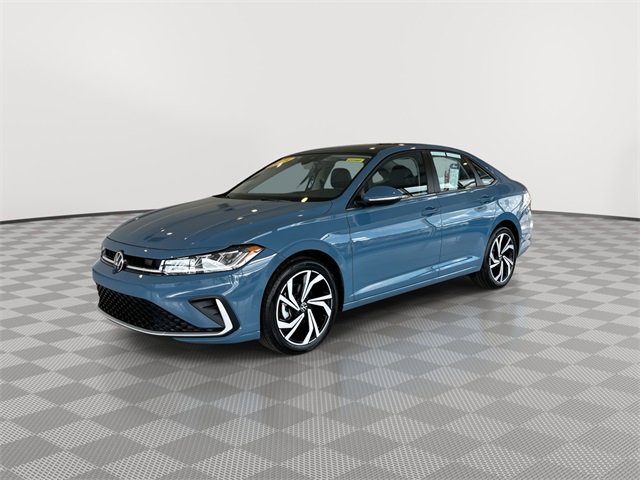 Used 2025 Volkswagen Jetta SEL image 6