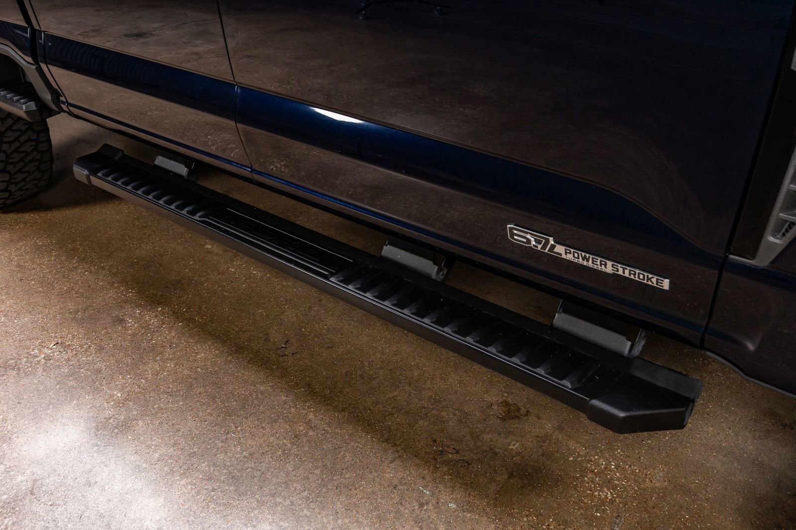 Used 2025 Ford F350 Lariat w/ Black Appearance Package image 13