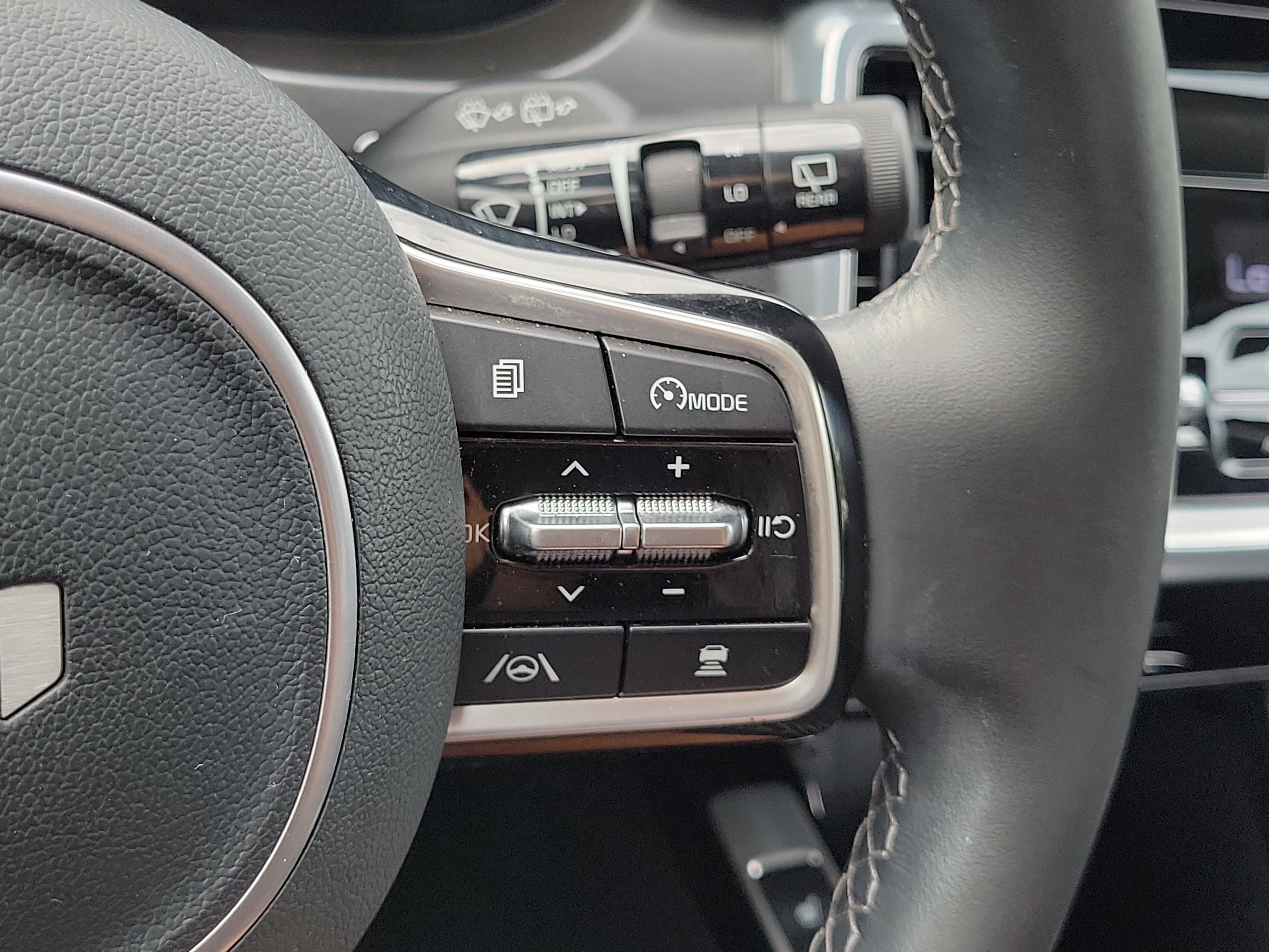 Used 2022 Kia Sorento SX FWD image 23