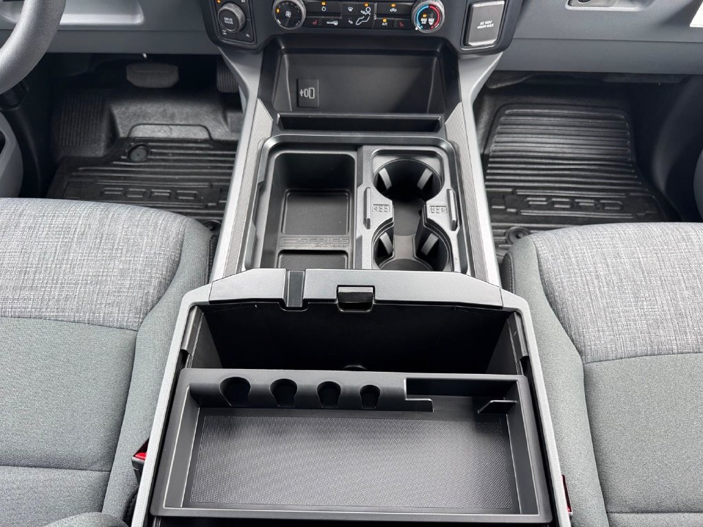 New 2026 Ford F350 XLT w/ XLT Premium Package AWD/4WD image 13