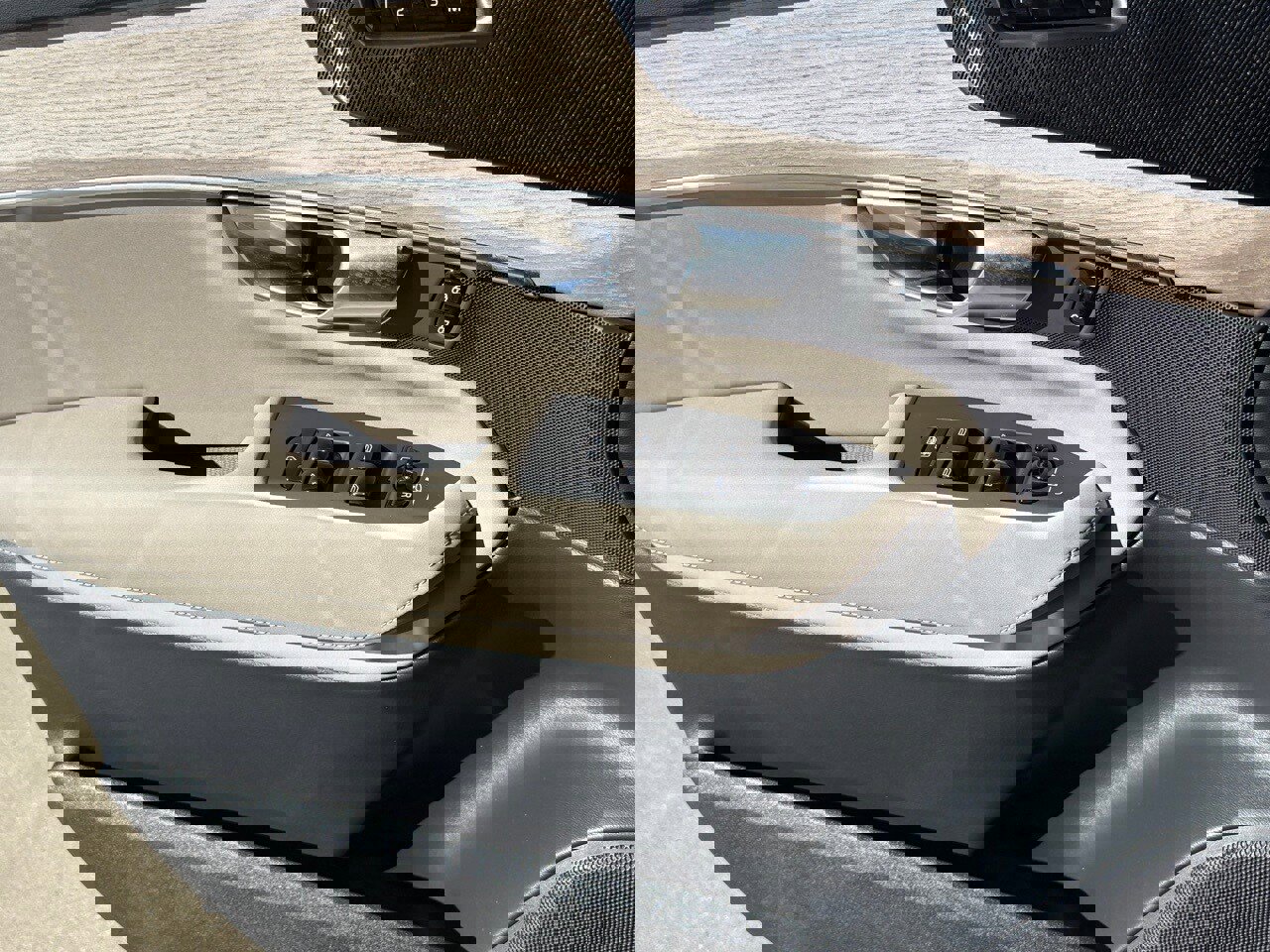 New 2026 Volvo XC90 B6 Plus image 17