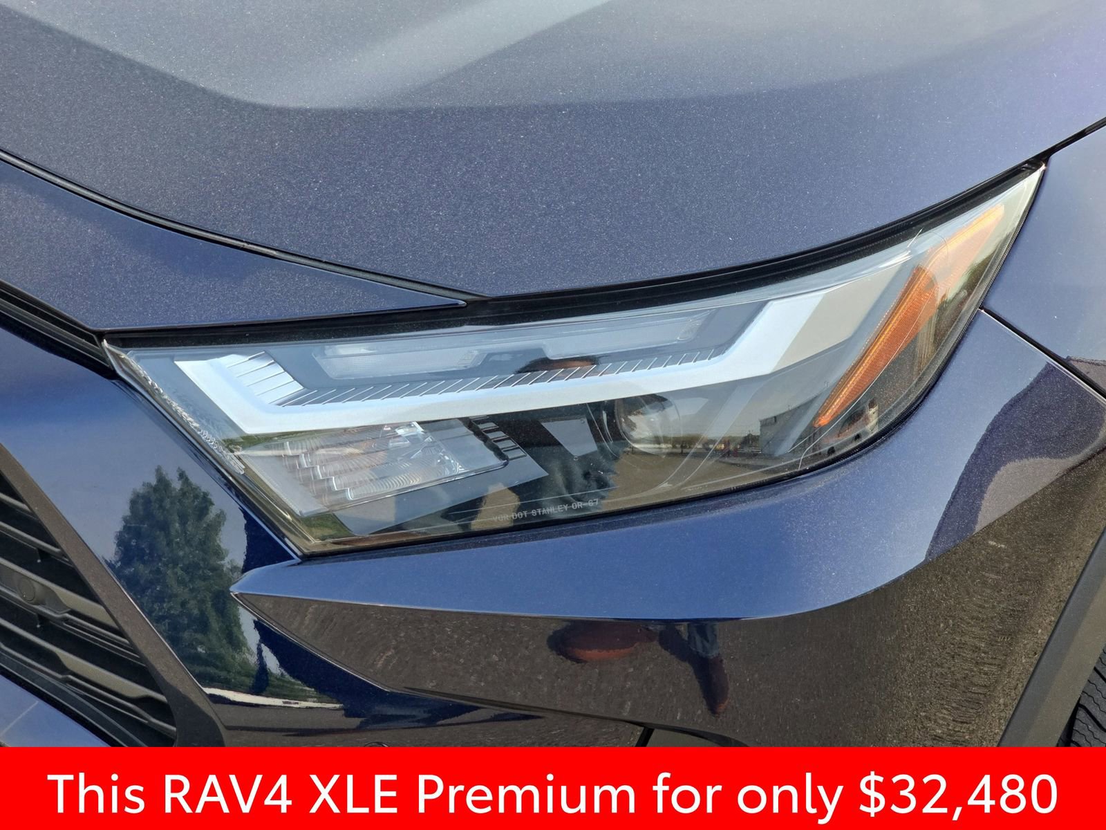 Used 2023 Toyota RAV4 XLE Premium image 39