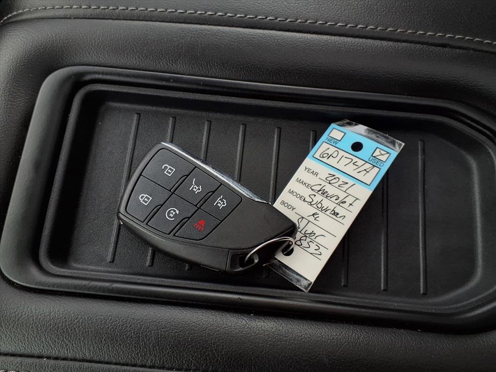 Used 2021 Chevrolet Suburban LT w/ LT Signature Package image 17