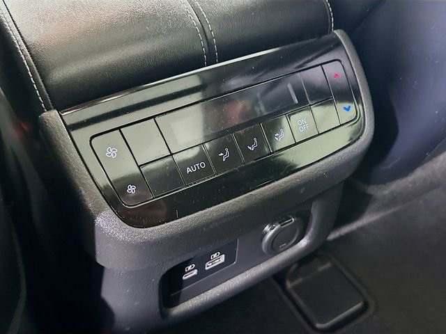 Used 2023 INFINITI QX60 Luxe w/ Performance Audio Package AWD/4WD image 31