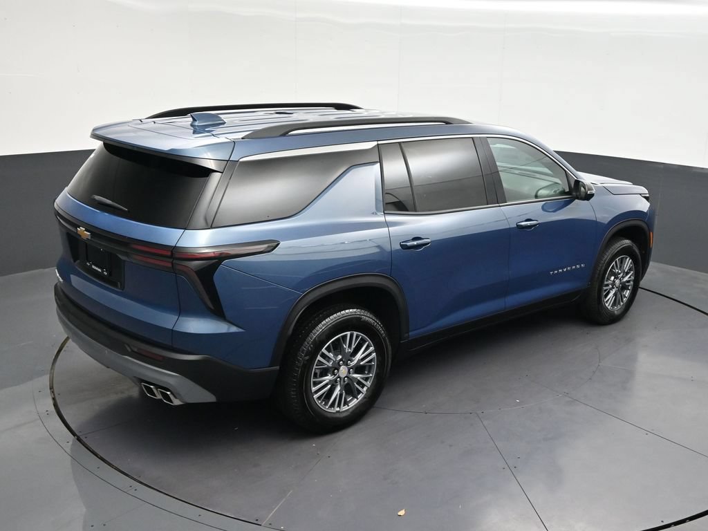 Used 2025 Chevrolet Traverse LT w/ Driver Confidence Package FWD image 25