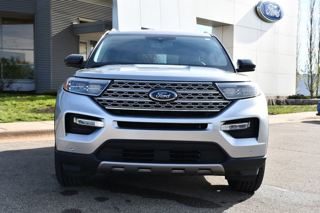 Used 2024 Ford Explorer Limited AWD/4WD image 10