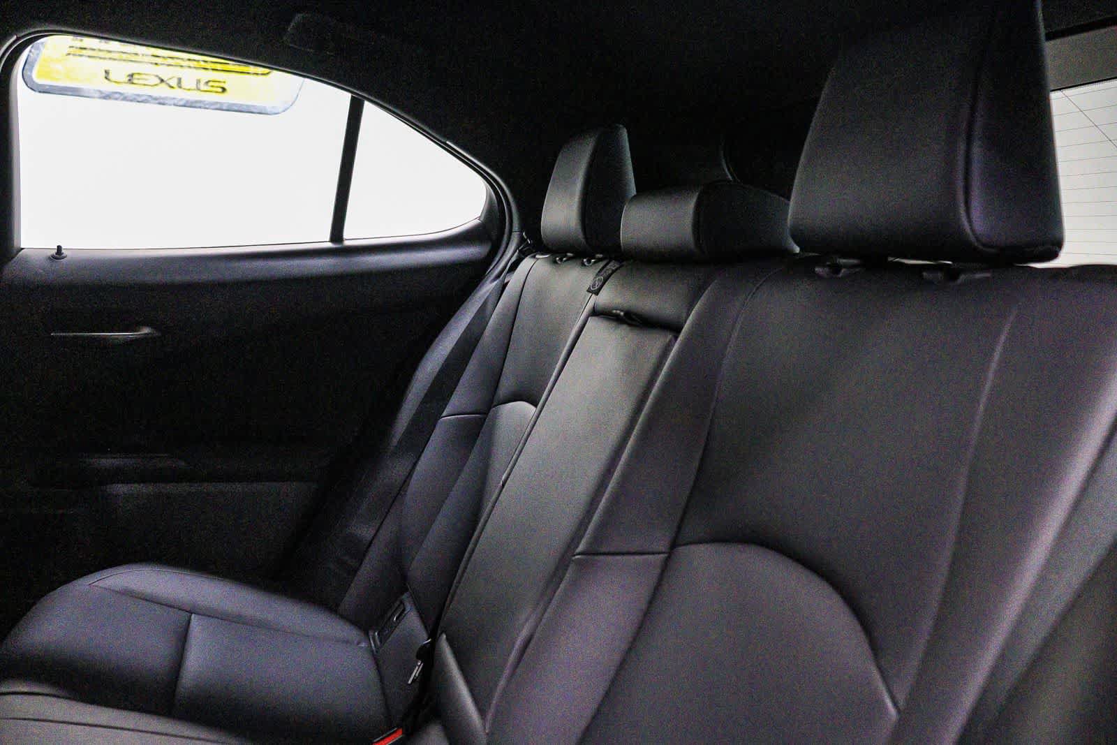 Certified 2025 Lexus UX 300h FWD w/ Accessory Package (Z2) image 19