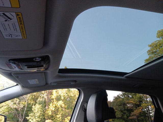 Used 2025 Kia Sportage SX image 23