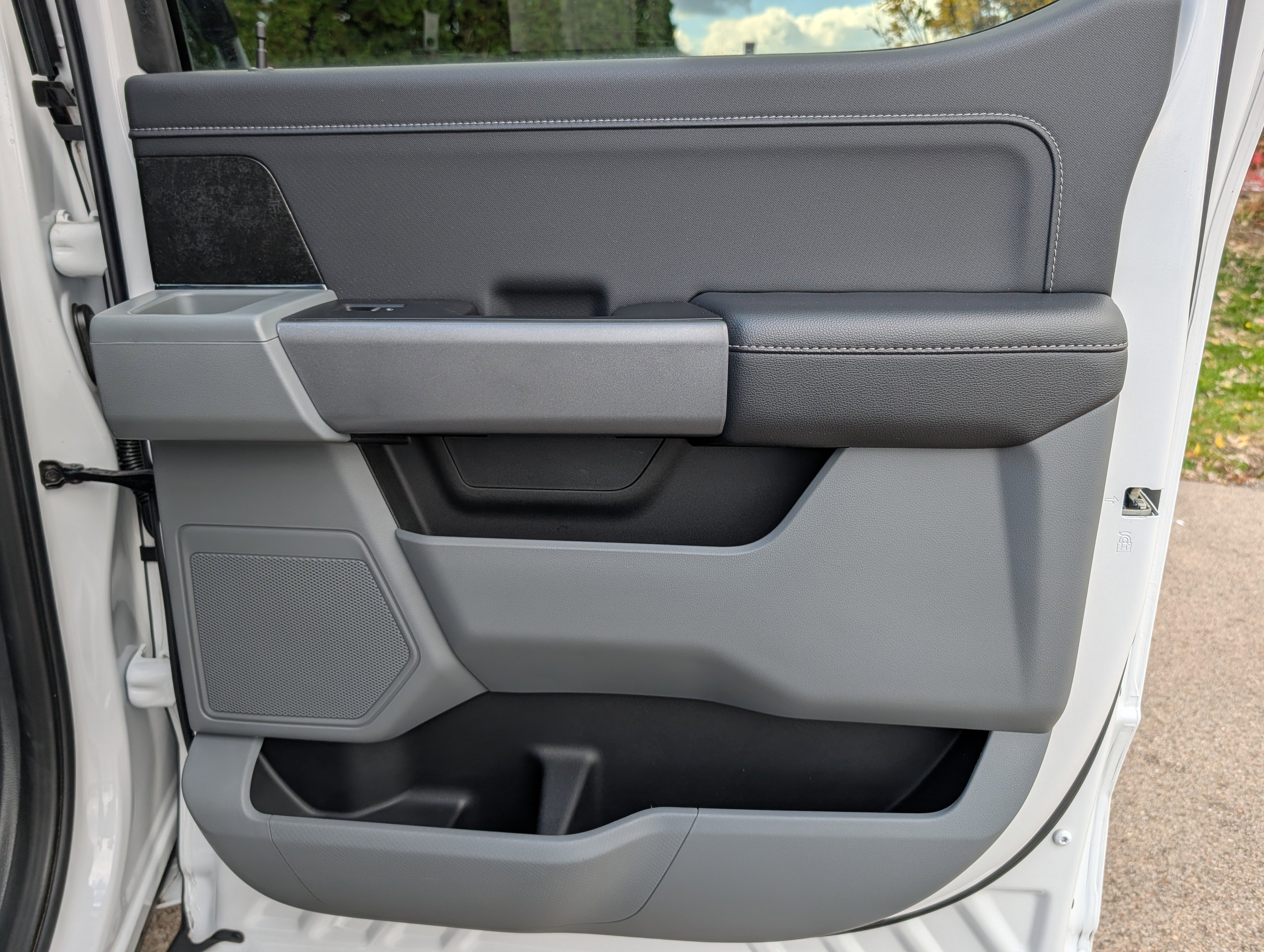 Used 2023 Ford F150 XLT w/ Equipment Group 302A High image 39