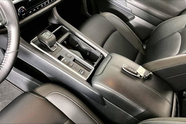 Used 2025 Nissan Pathfinder SL image 16