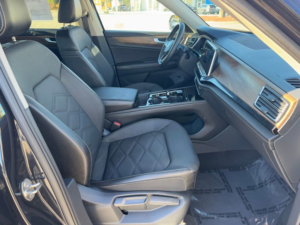 Used 2024 Volkswagen Atlas SE image 25