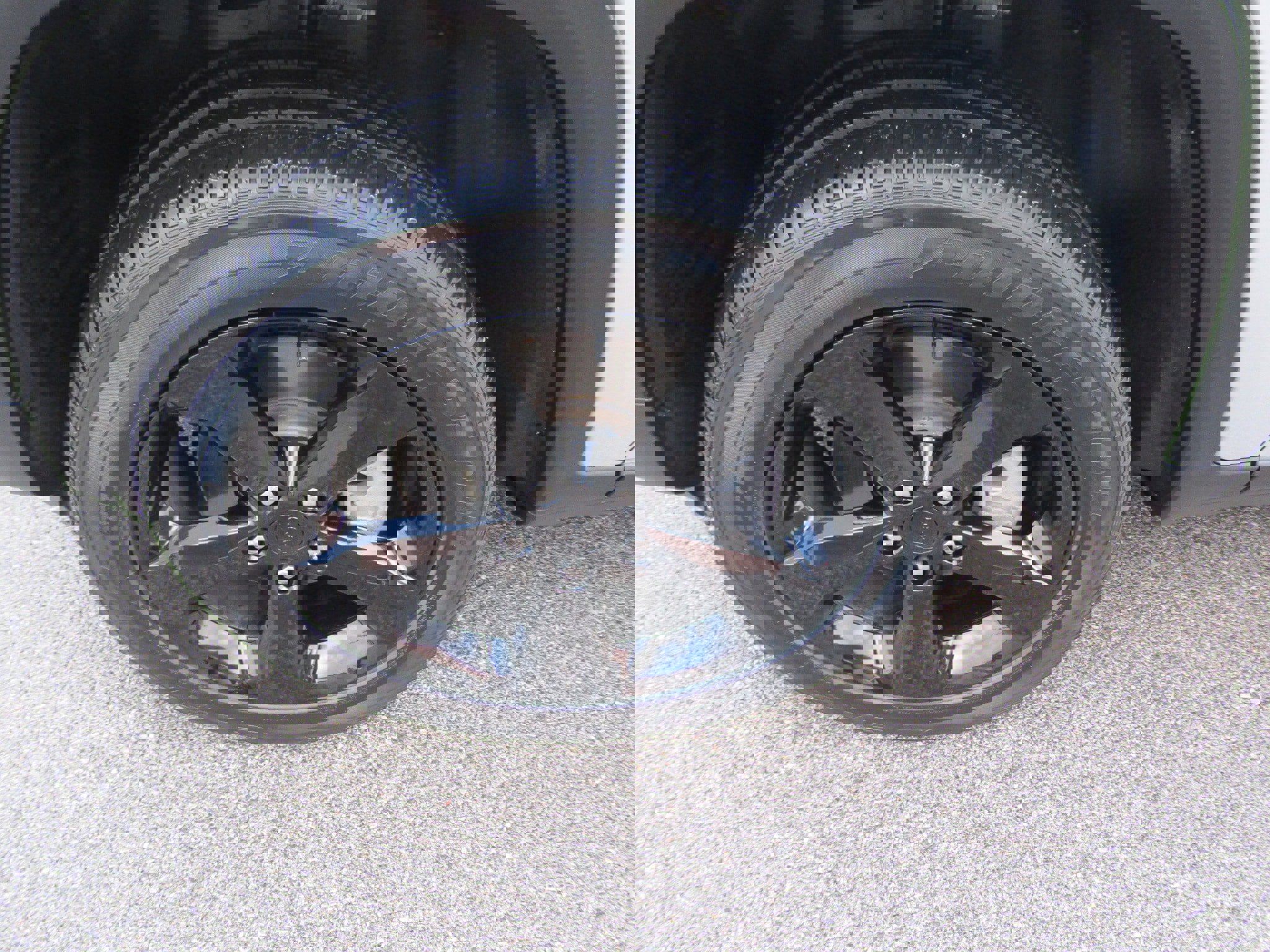 Used 2023 Jeep Grand Cherokee L Laredo image 9