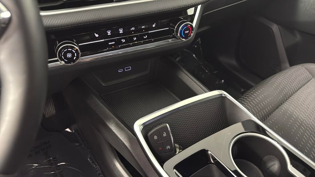 Certified 2025 Chevrolet Equinox LT image 22