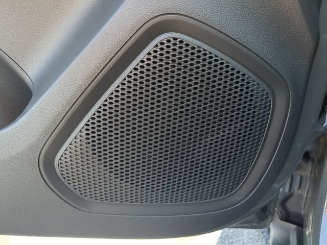 Used 2025 Hyundai Venue Limited FWD image 20