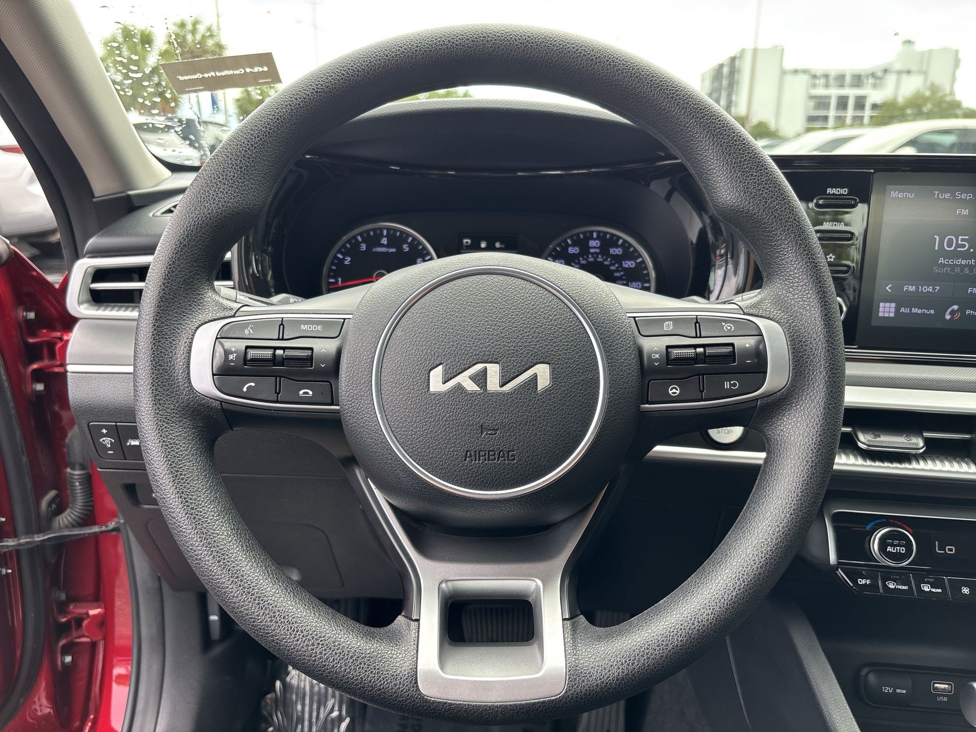 Used 2023 Kia K5 LXS FWD image 11