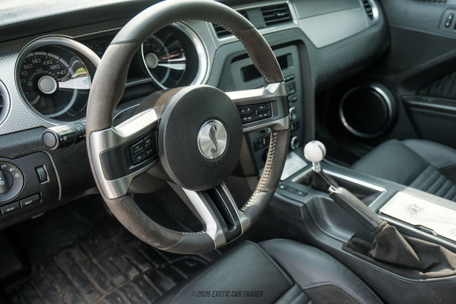 Used 2010 Ford Mustang Shelby GT500 RWD image 22