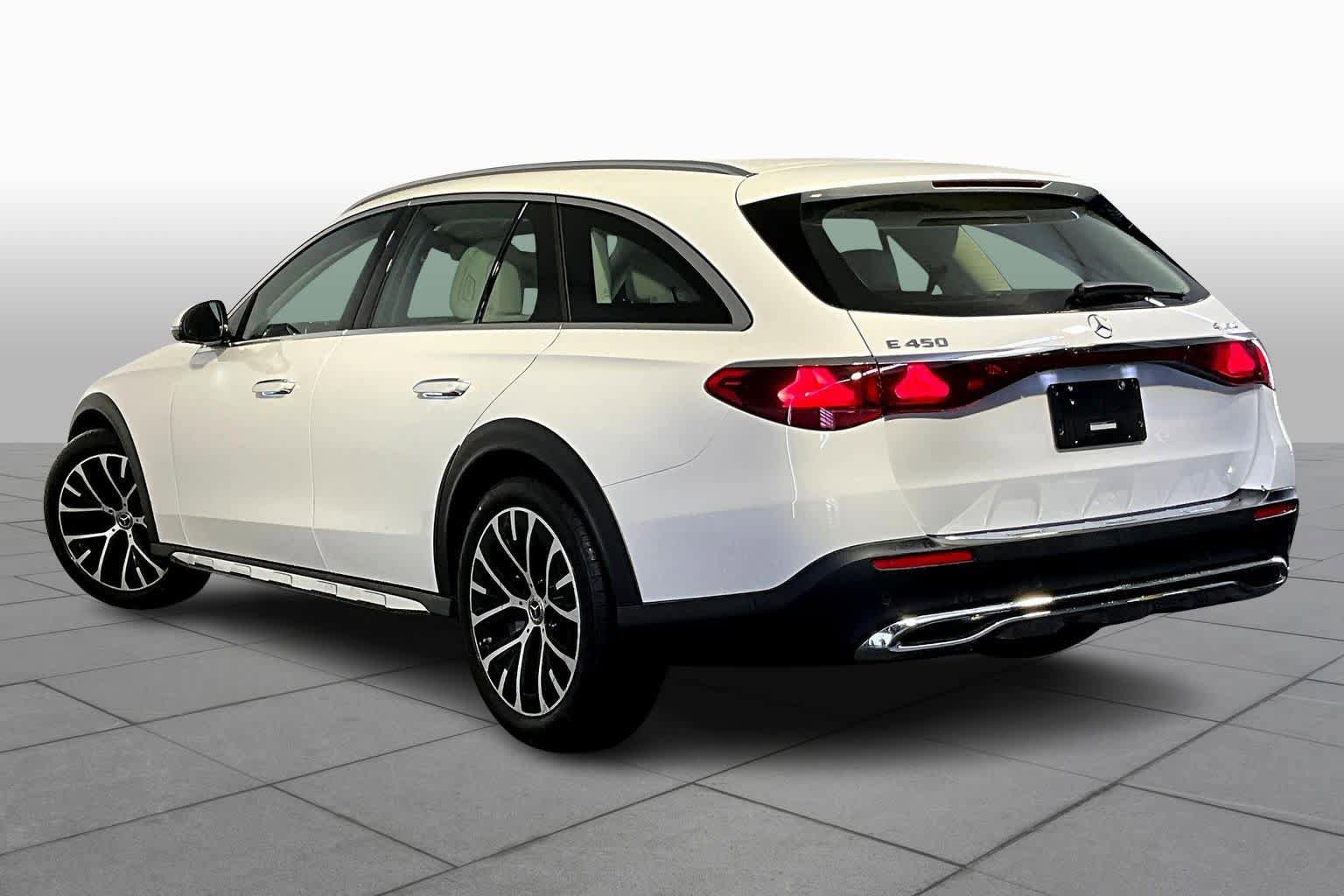 New 2026 Mercedes-Benz E 450 4MATIC All-Terrain Wagon image 3